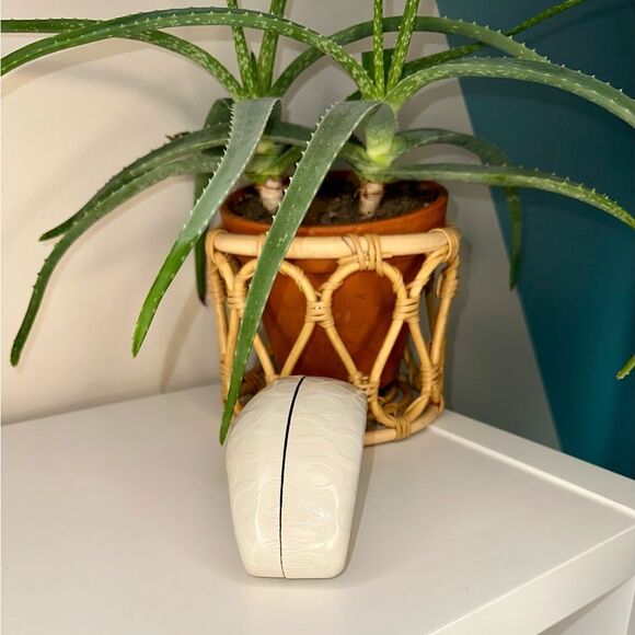 Coach White Oversized Hard Shell Embossed Signature C Glasses Sunglasses Case - Picture 5 of 9